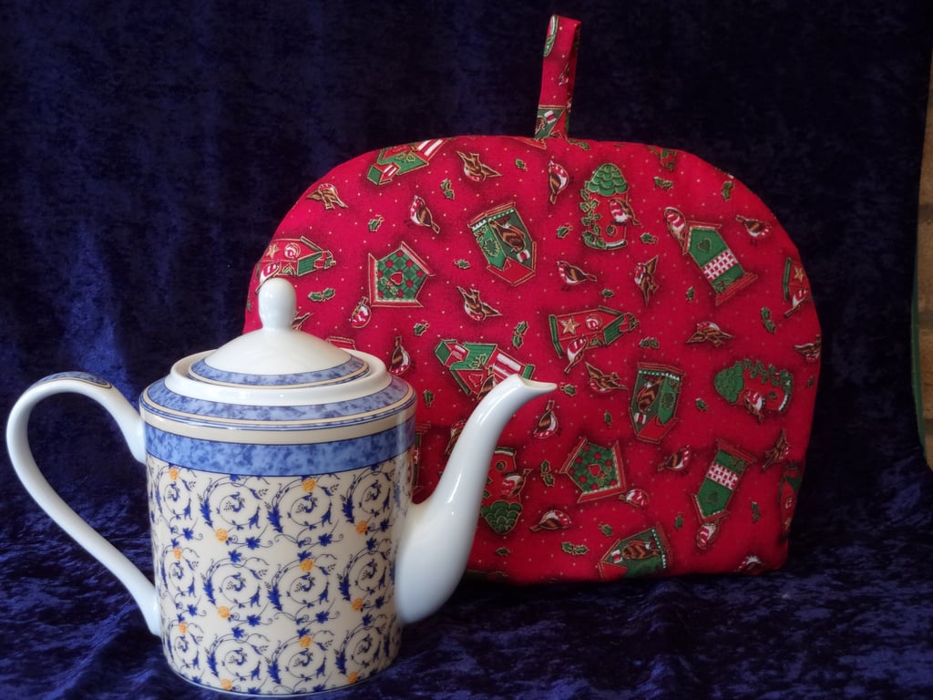 Decorated Bird Houses and Robins on Red Large Christmas Tea Cosy