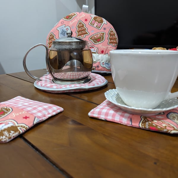 Mrs Claus Tea Set: Pastel Sweet Treats Design