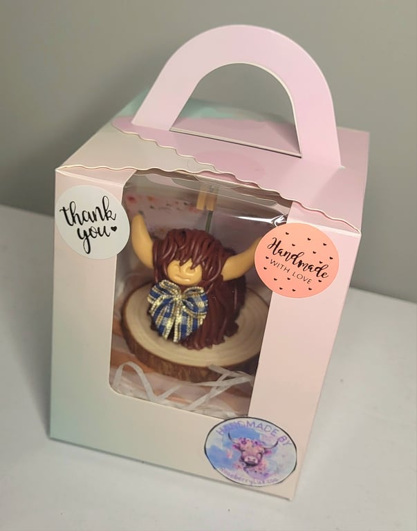Polimer clay Highland cow card holder- Bow design