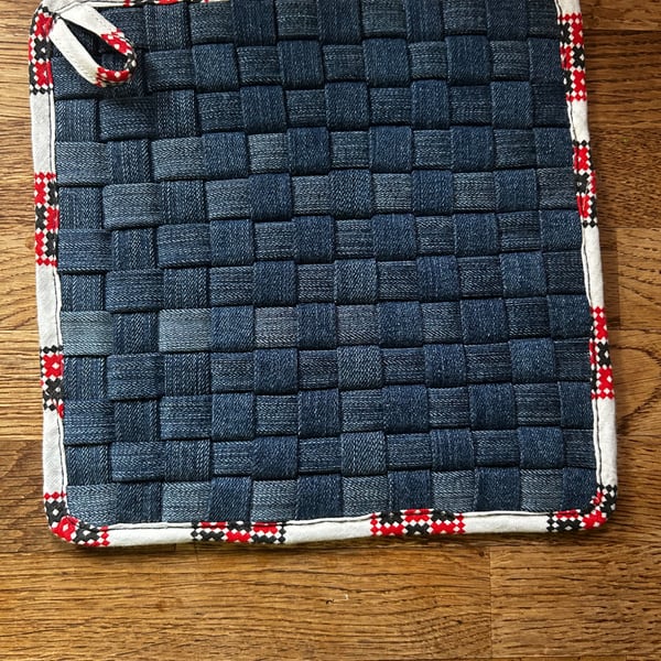 Denim woven potholder 