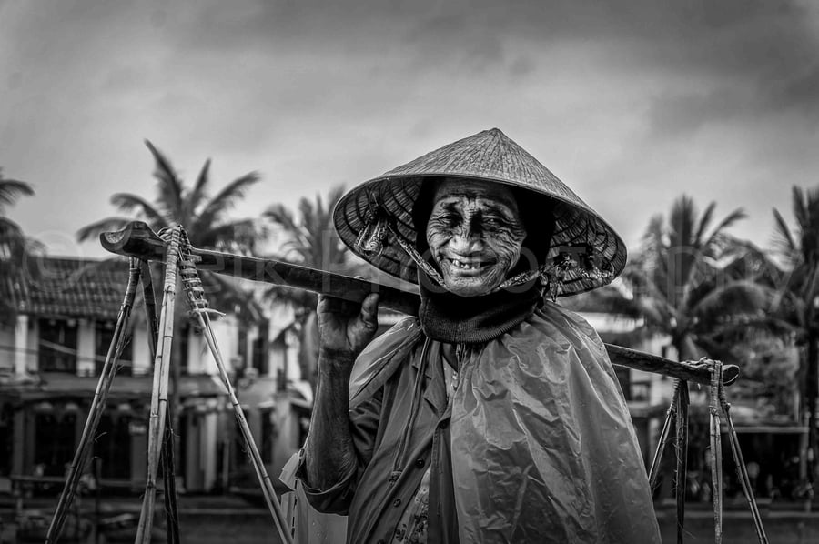 Vietnamese grandma at the market