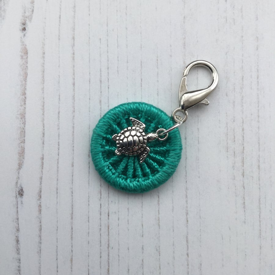 Dorset Button with Turtle Charm for Bag Journal Notebook Zip