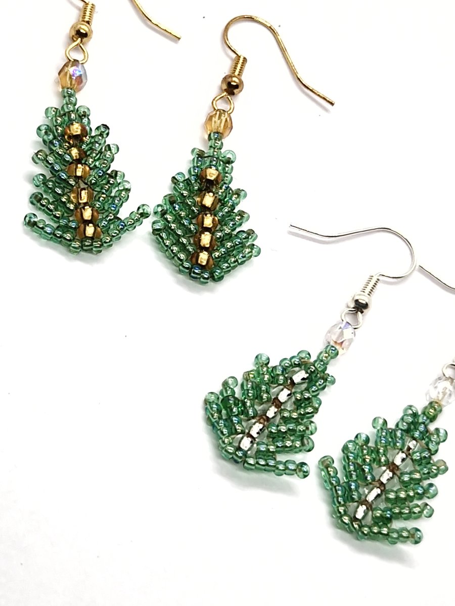 Green Christmas tree beaded earrings