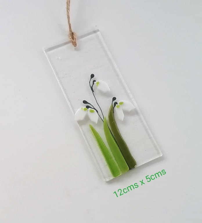 Small snowdrop suncatcher, gift for mum, fused glass snowdrops, spring flowers, 