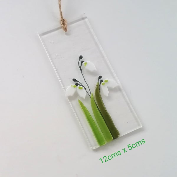 Small snowdrop suncatcher, gift for mum, fused glass snowdrops, spring flowers, 