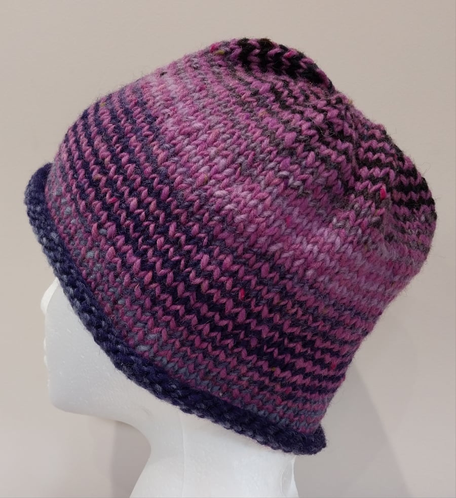 Handknit Noro Striped Beanie Hat 100% wool Purple Mauve stripes Medium