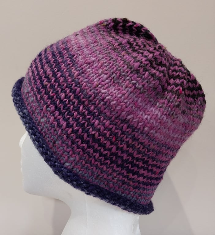 Handknit Noro Striped Beanie Hat 100% wool Purple Mauve stripes Medium