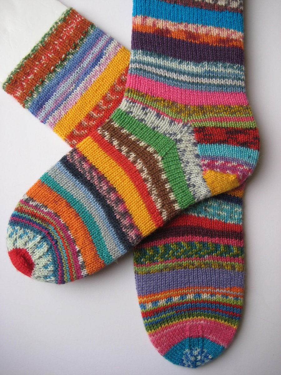 hand knit womens wool scrappy socks size 4-6