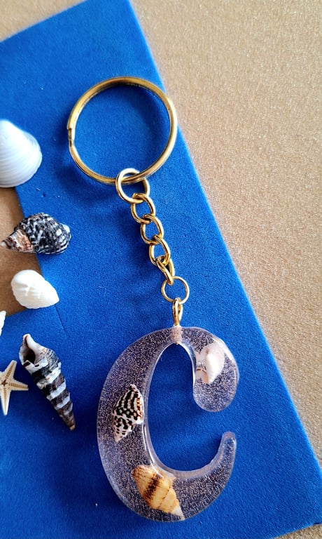 Shells in resin initial keyring letter C