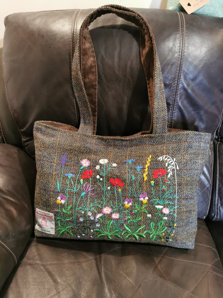 Harris Tweed large shopper with embroidered machair