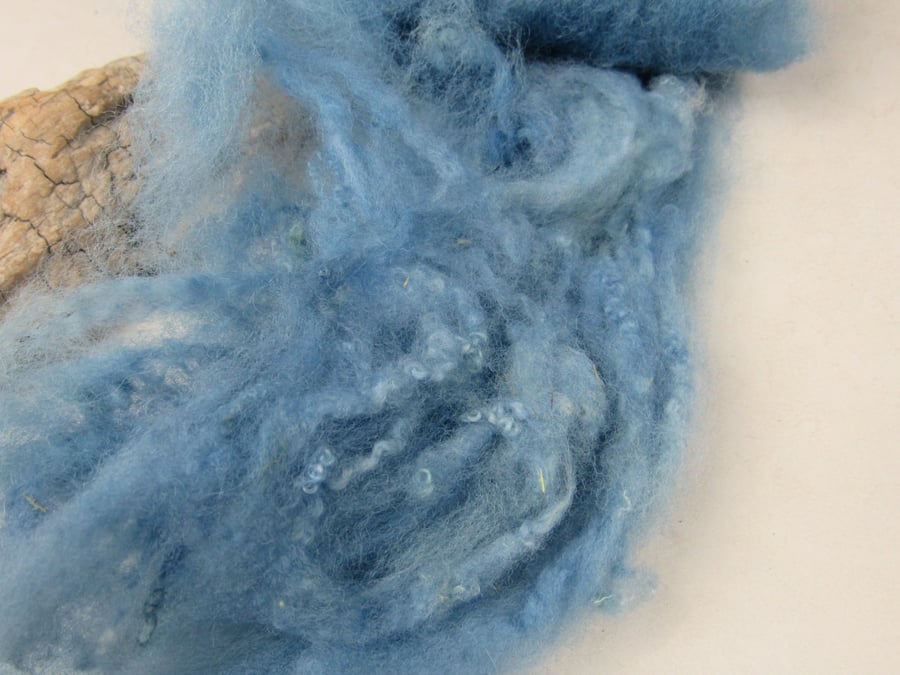 10g Naturally Dyed Light Indigo Blue BFL Shetland Felting Wool