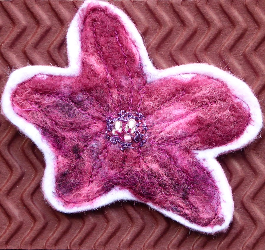 Brooch or scarf pin