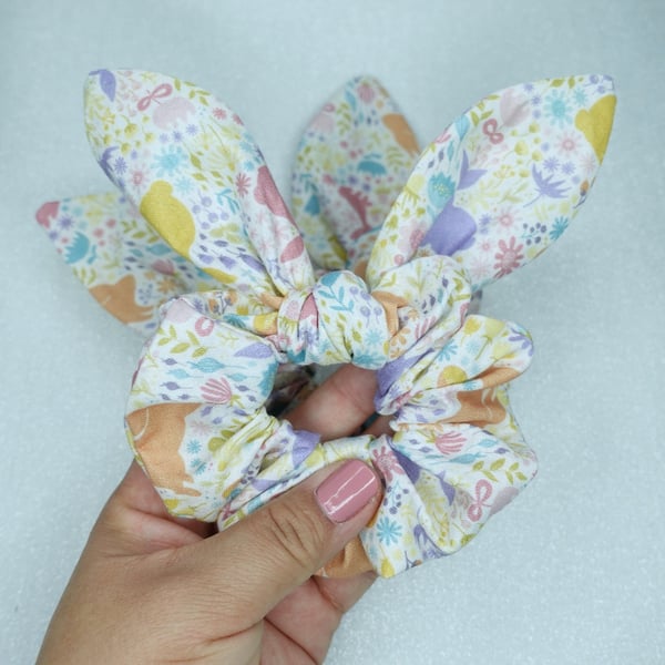 Easter Bunny Scrunchies, Easter Rabbit Scrunchies, Scrunchies with Bow