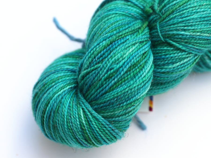 SPECIAL, SECOND : Paradise Pool - Sparkly superwash merino-nylon 4 ply yarn