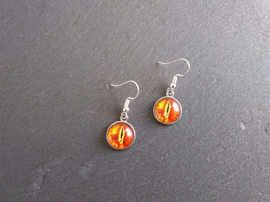 LOTR Eye of Sauron Real Sterling Silver 925 Earrings Collector