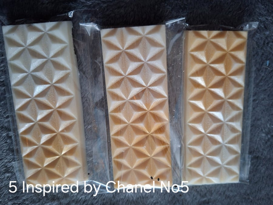 5 inspired by Chanel No5