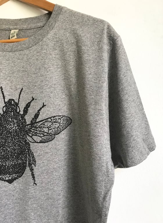 Bee light heather grey organic cotton unisex ethical printed T shirt