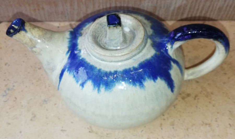 Cheeky 2 mug, stoneware teapot