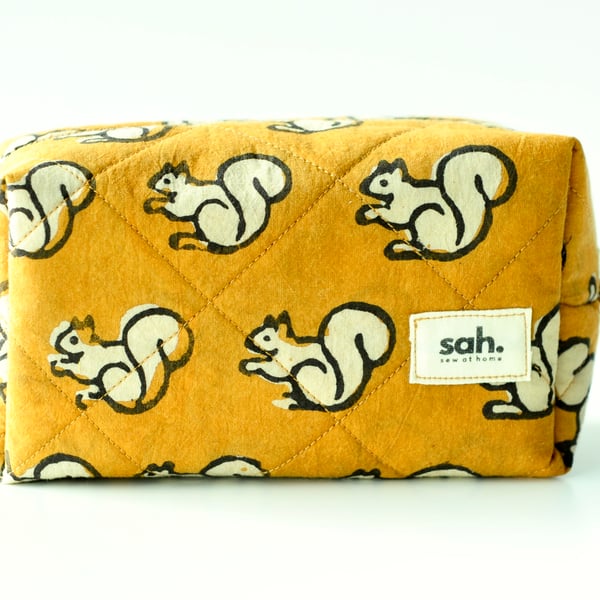 Puffy Quilted Pouch – Squirrel Print