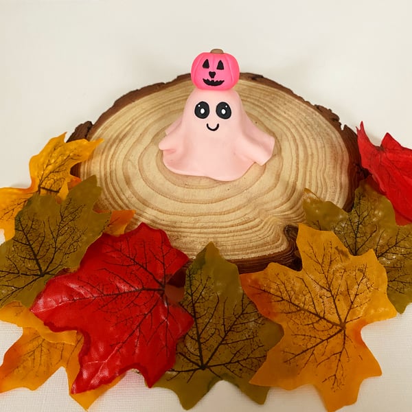 Pink ghost pumpkin ornament 