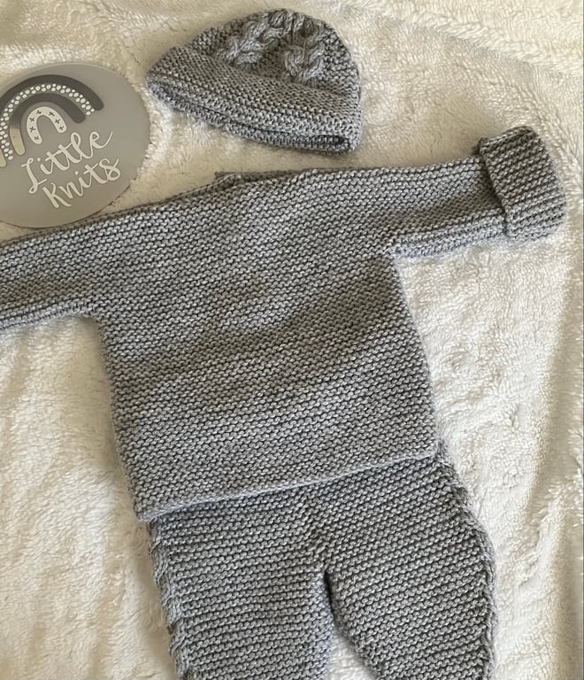 Hand-knitted Newborn Coming Home Set