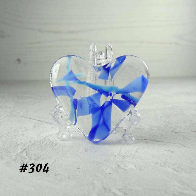 Fused glass blue and clear heart pocket hug with stand 5x4.5cm (304)