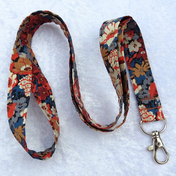Liberty Lawn lanyard, with swivel lobster clip, 19.2 inches in length, floral