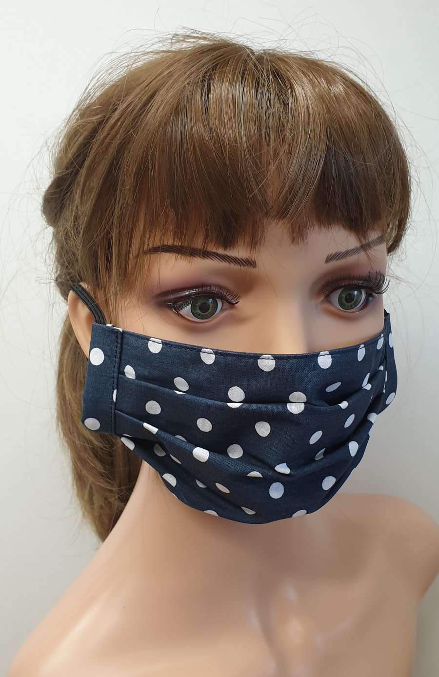 Reusable dotted face mask