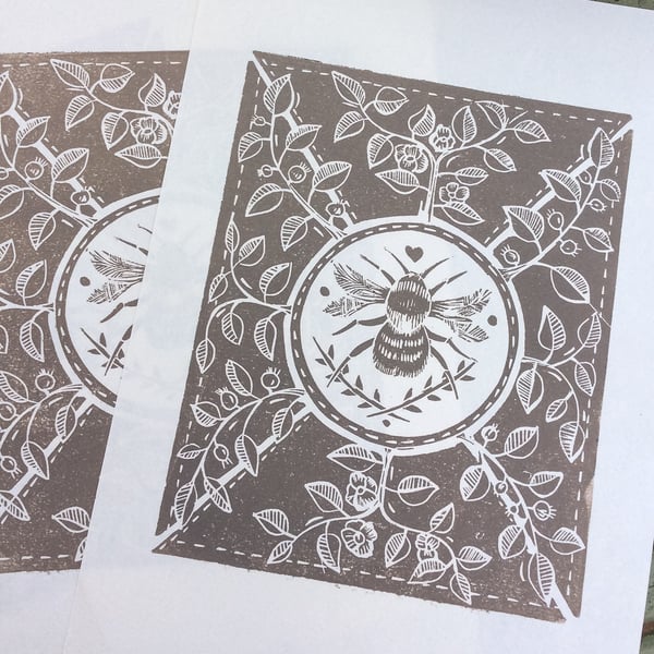Little bee Lino print pale sepia