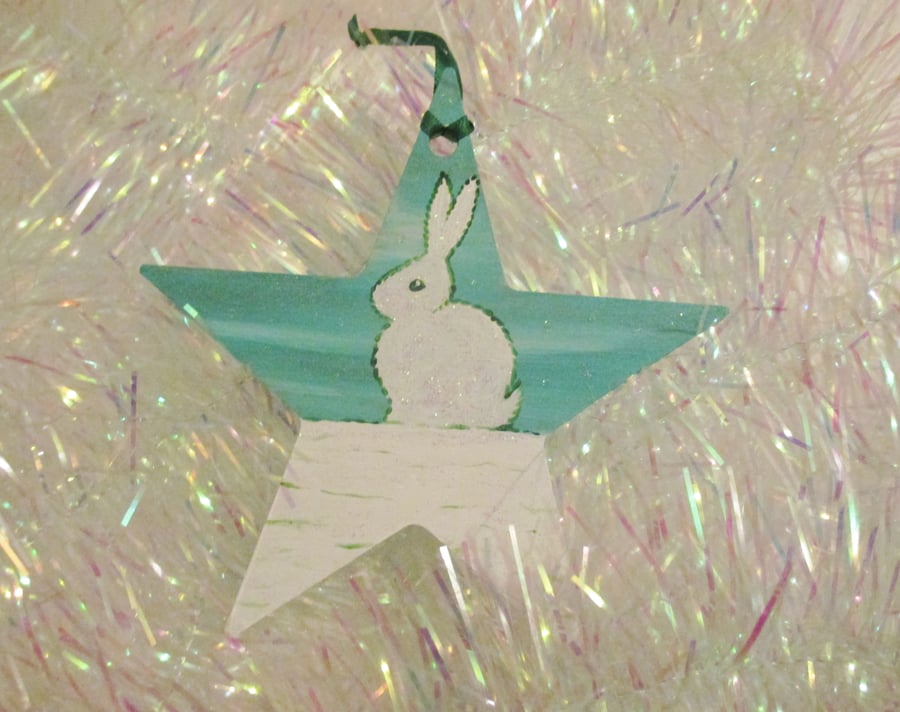 Bunny Rabbit Snow Scene Christmas Star Decoration in Green and White