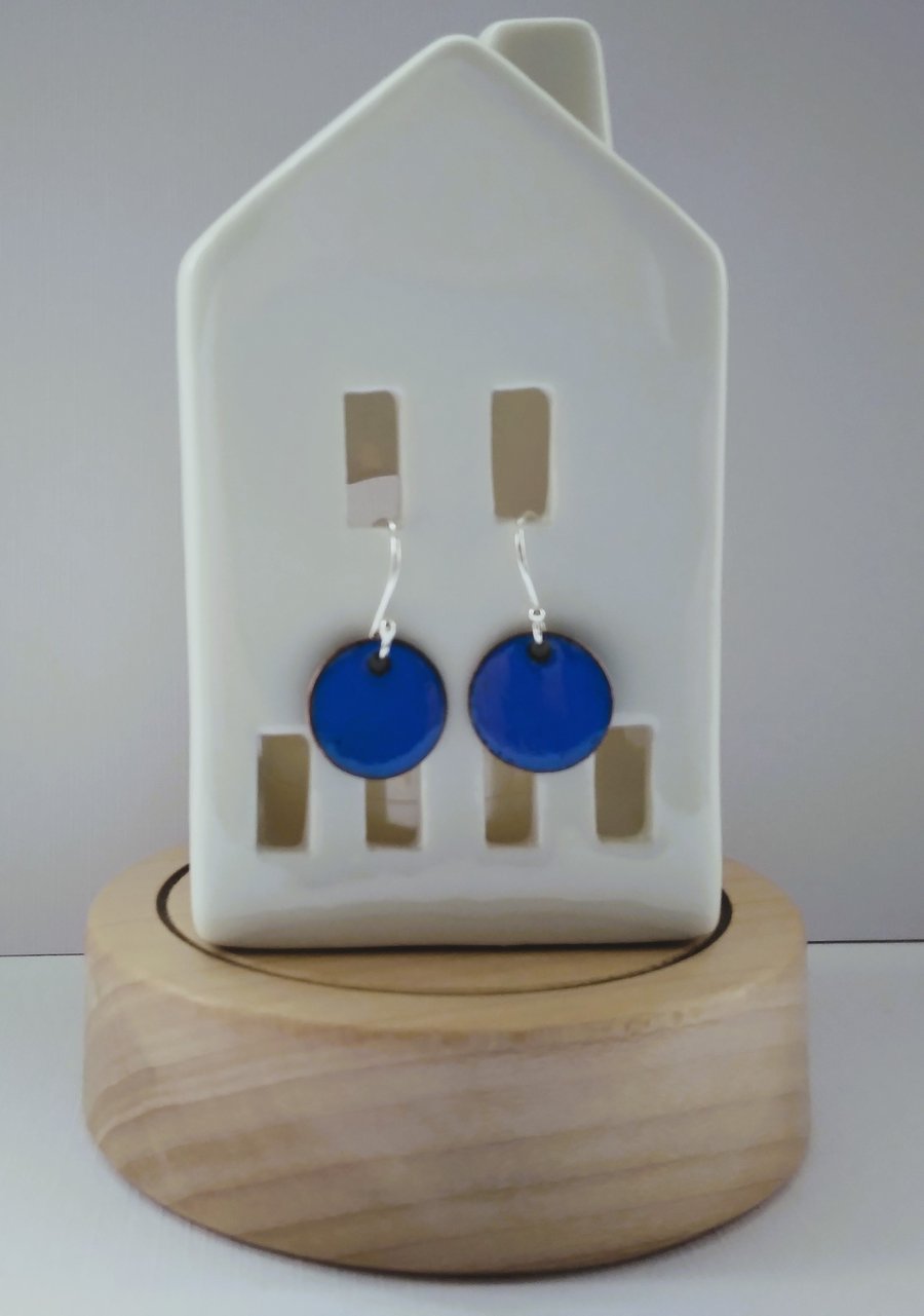 Round earrings in blue enamel on copper 279
