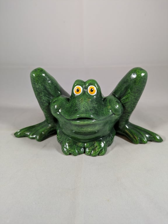 Ceramic Green Frog Garden Nature Pond Wildlife Amphibian Ornament Decoration.