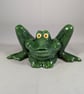 Ceramic Green Frog Garden Nature Pond Wildlife Amphibian Ornament Decoration.