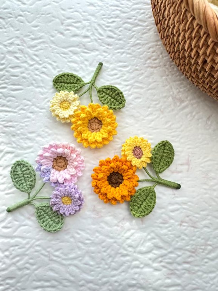 Handmade Crochet Sunflower Brooch, Flower Pin, Micro Crochet Pin 
