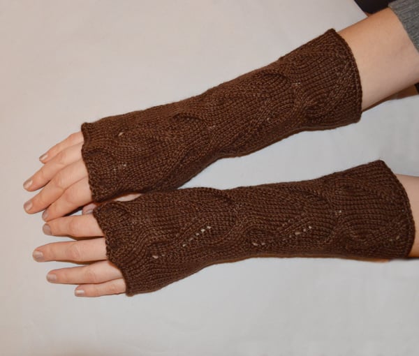 Handmade wool acrylic wristwarmers fingerless driving gloves fancy pattern brown