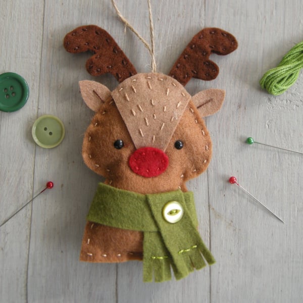 Sewing kit craft kit make a reindeer felt decoration