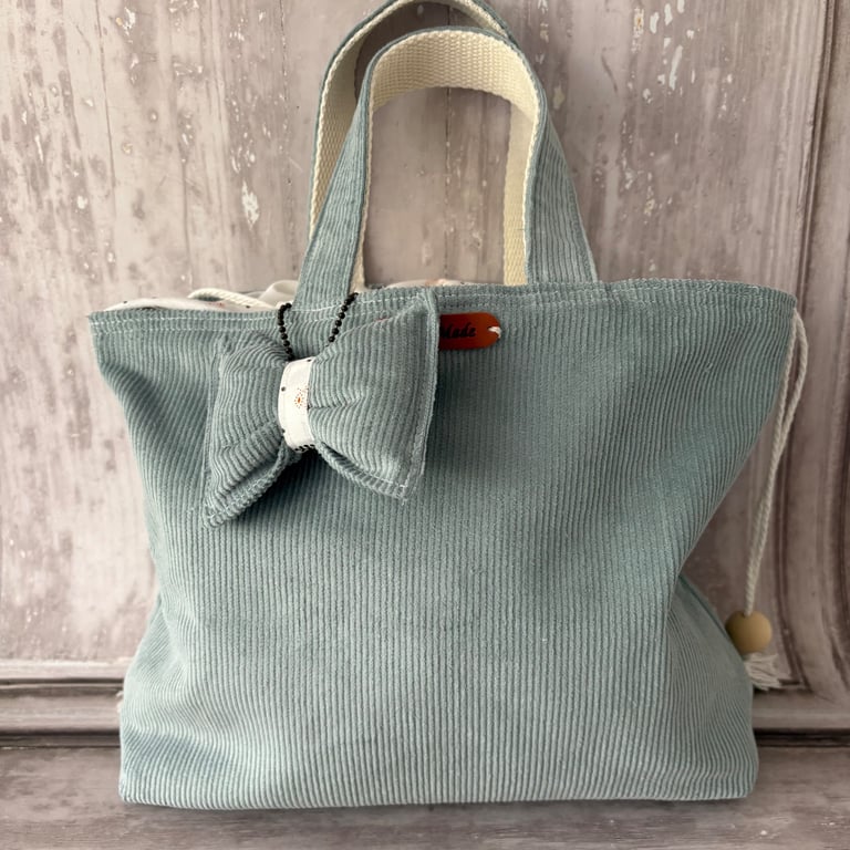 Cord Bag in Green with Drawstring Lining - PB5 0028