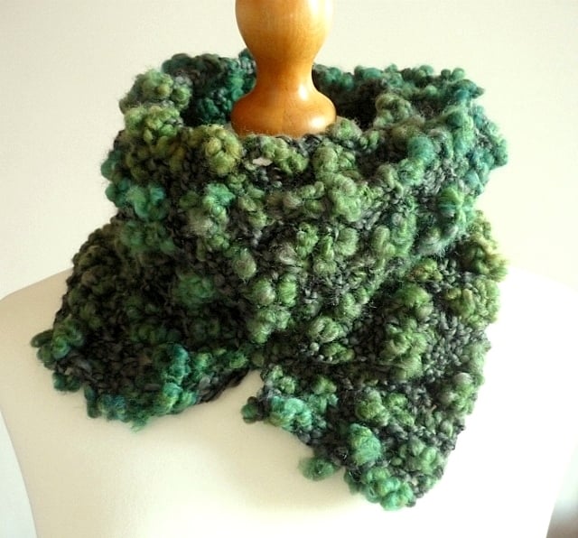 Teens unique scarf - Neck accessory - One-of-a-kind green scarf