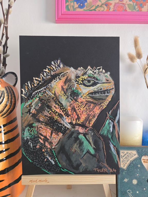 Iggy the marine Iguana on A4 paper 