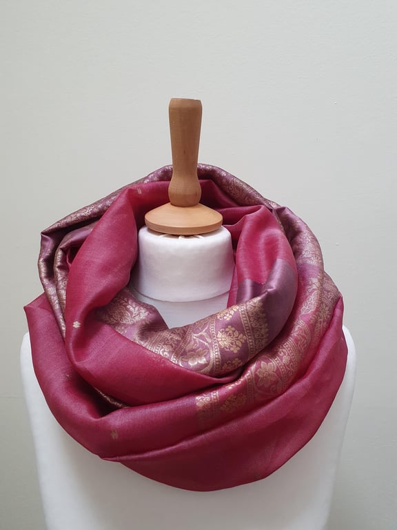 Sari silk double sided infinity scarf. Dusky pink, beautiful gold embroidered en