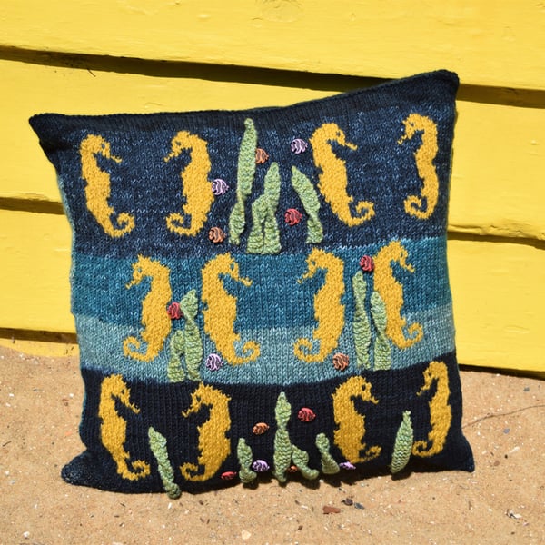 Knitting Pattern for a Sea Horse Cushion, Digital Knitting Pattern