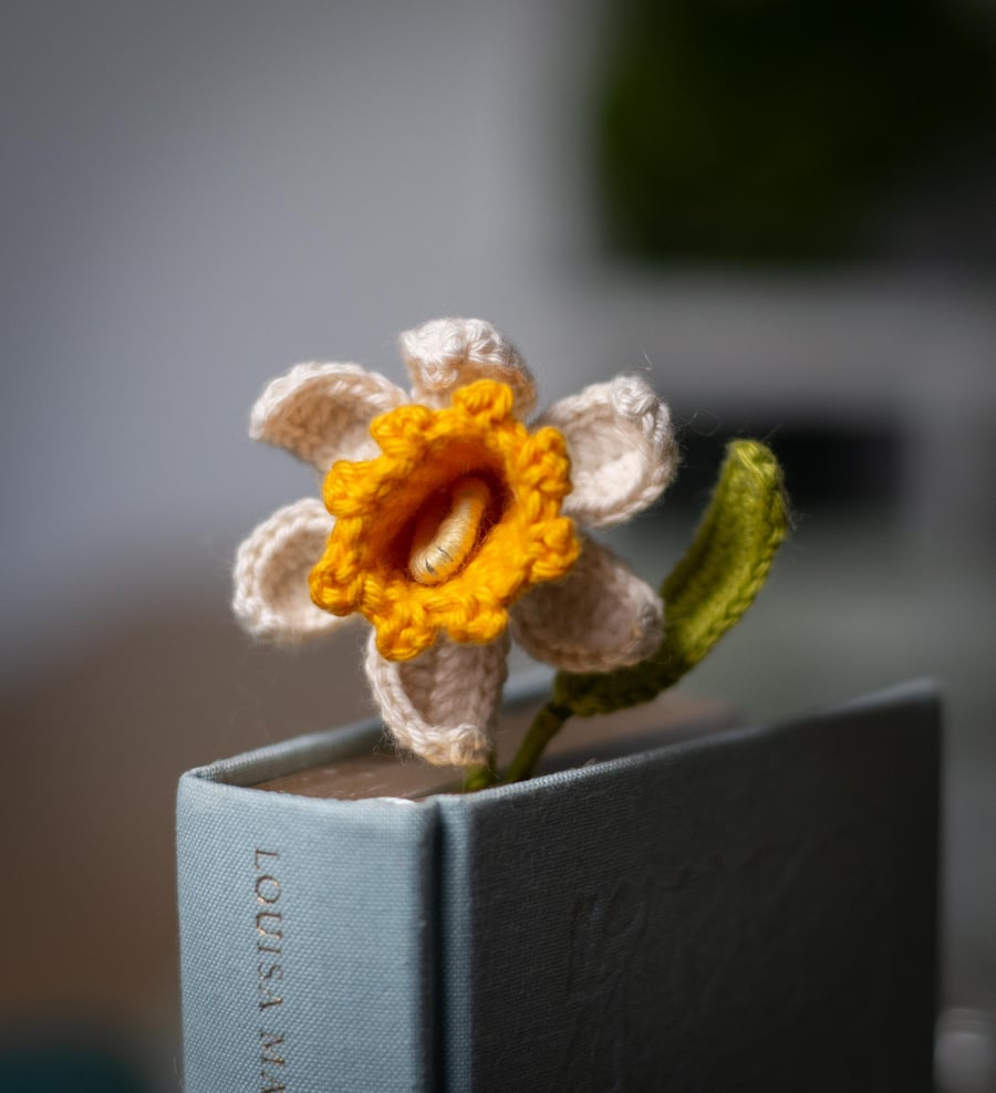 Bookmark - Crochet Daffodil Flower
