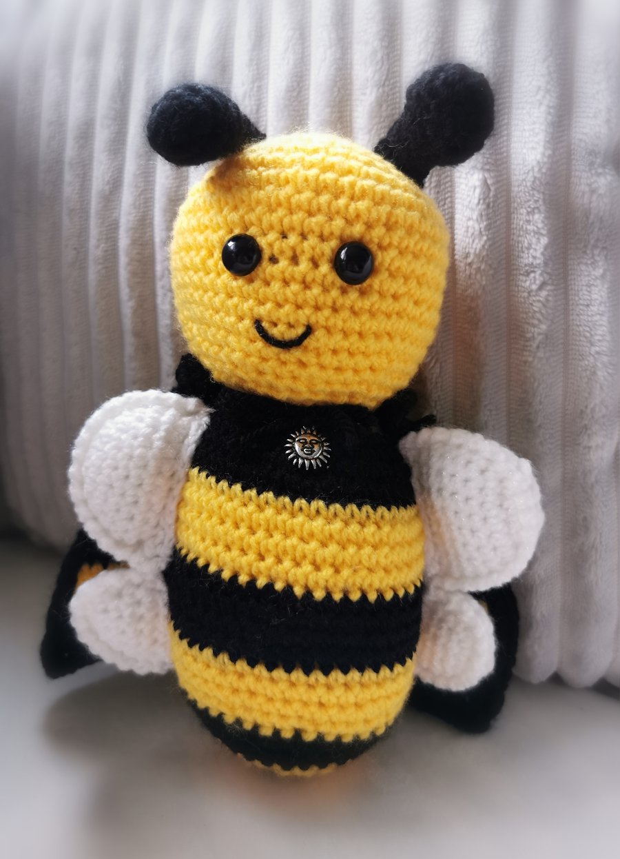 Crocheted Summer Queen Bee