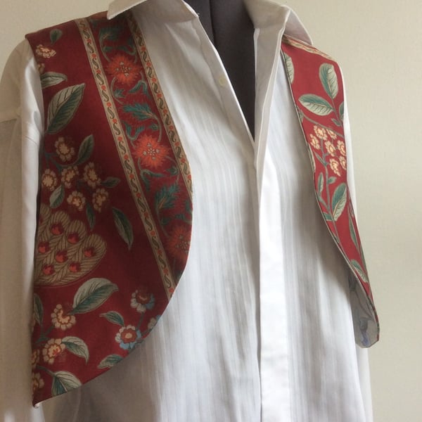  Reversible Sleeveless Jacket, waistcoat, red floral