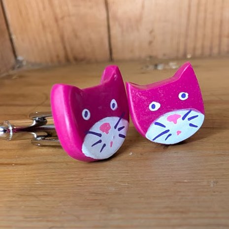 Magenta cat cufflinks 