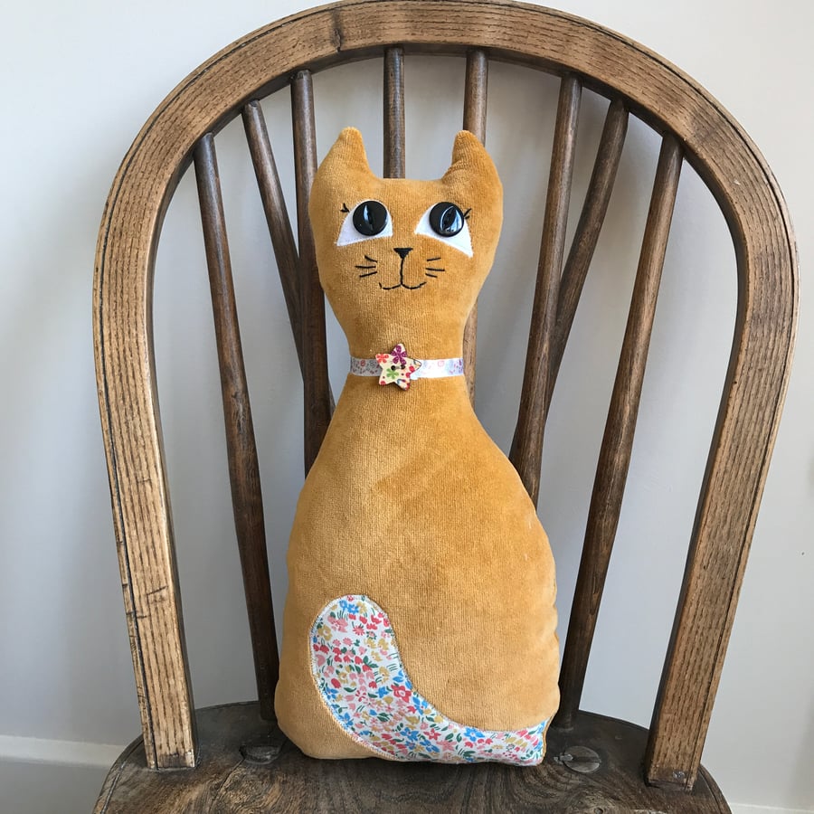 Cushion Cat