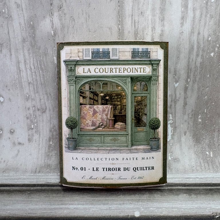 Quilting Shop Matchbox & Ephemera - La Courtepointe - M 0004