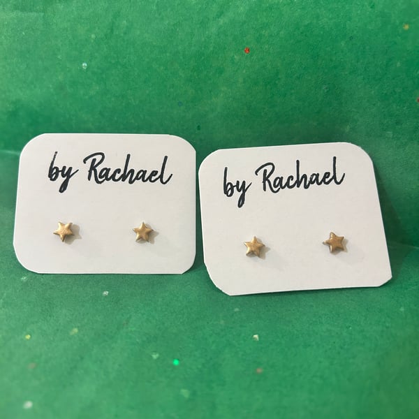 Small gold star studs