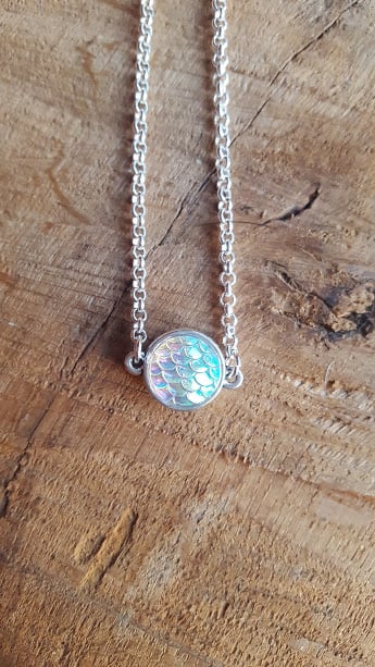 Handmade holographic mermaid scale cabochon choker necklace