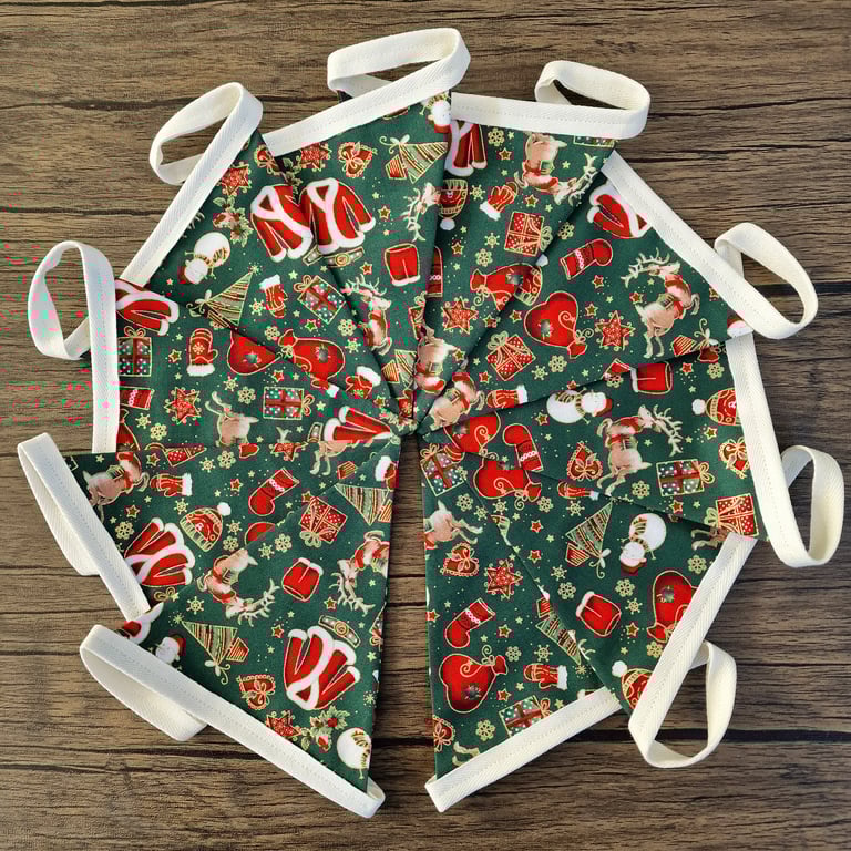Green Red & Gold Christmas Bunting 